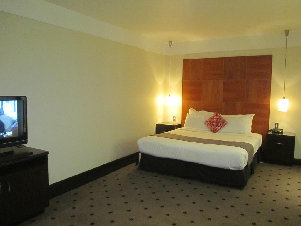 Best Western Plus Гоулбёрн Экстерьер фото